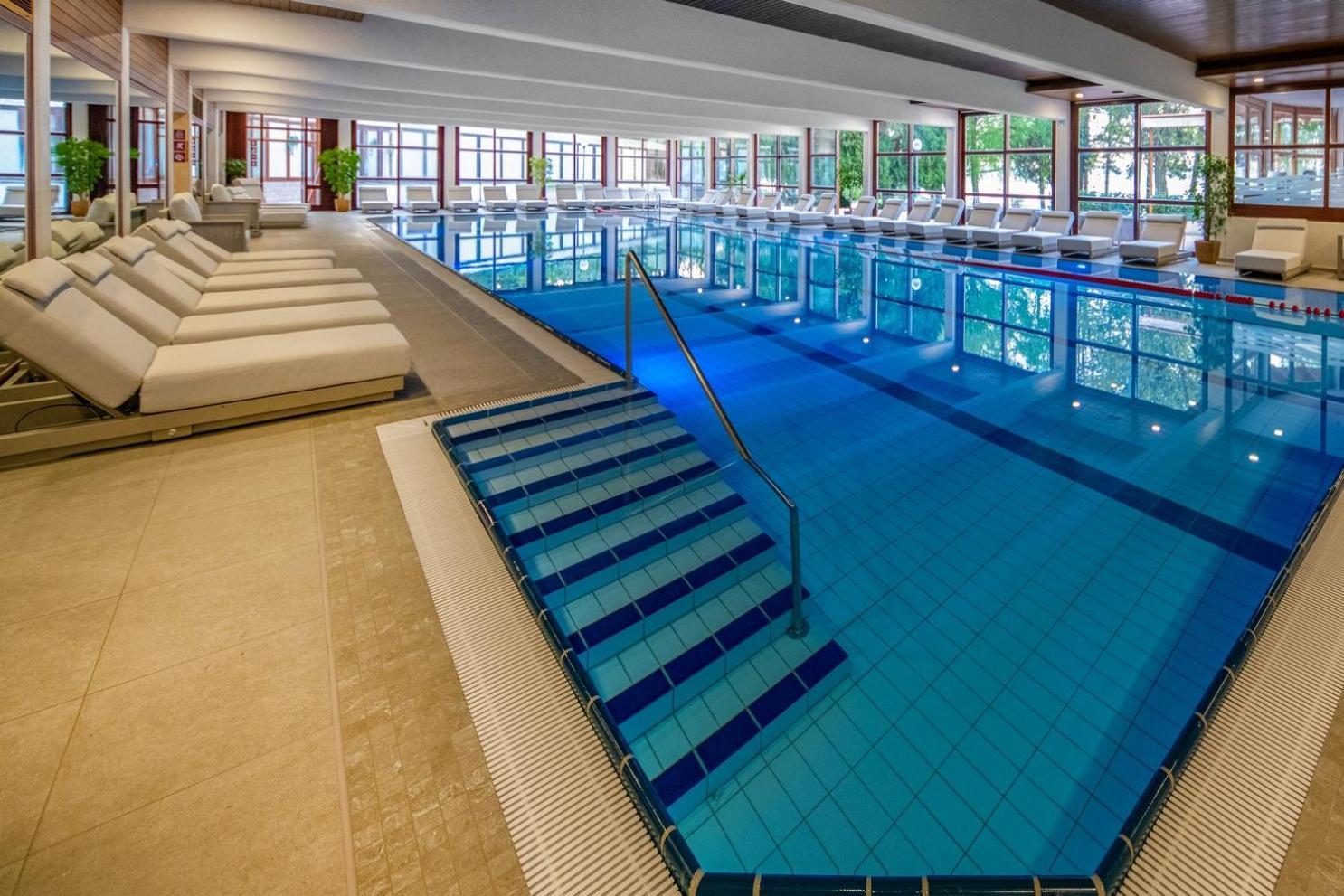 Hotel Club Тихани Екстериор снимка