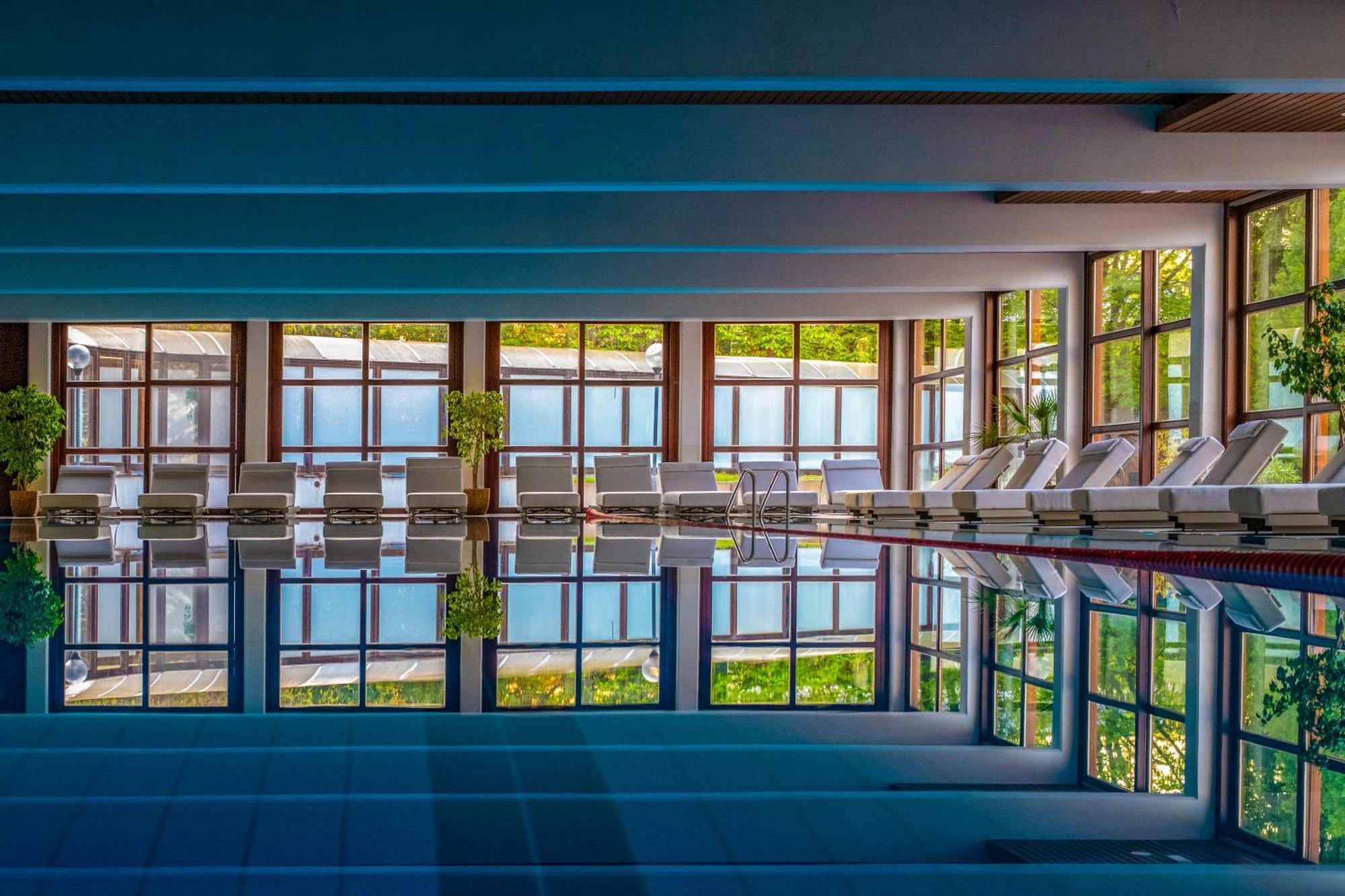 Hotel Club Тихани Екстериор снимка