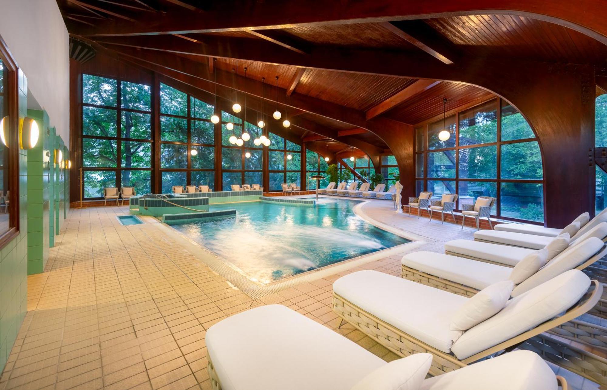 Hotel Club Тихани Екстериор снимка